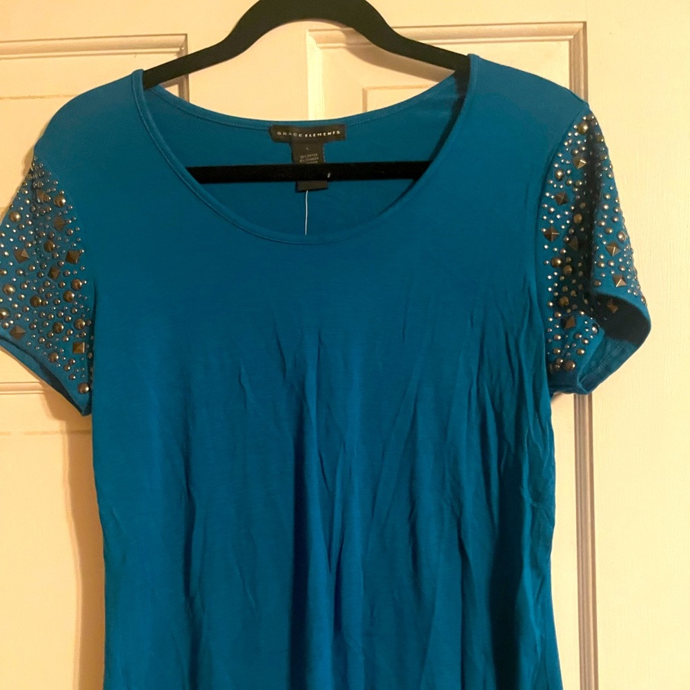NWT Grace Elements women’s shirt.